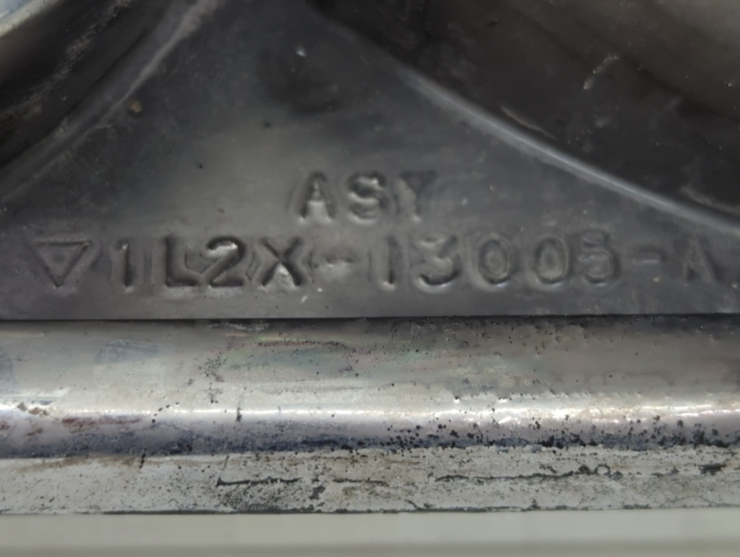 2002-2005 Ford Explorer Passenger Right Oem Head Light Headlight Lamp 1465549 - Oemusedautoparts1.com