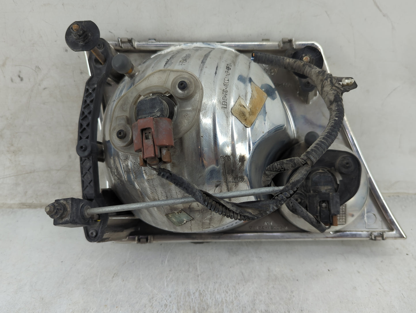 2002-2005 Ford Explorer Driver Left Oem Head Light Headlight Lamp 1465586 - Oemusedautoparts1.com