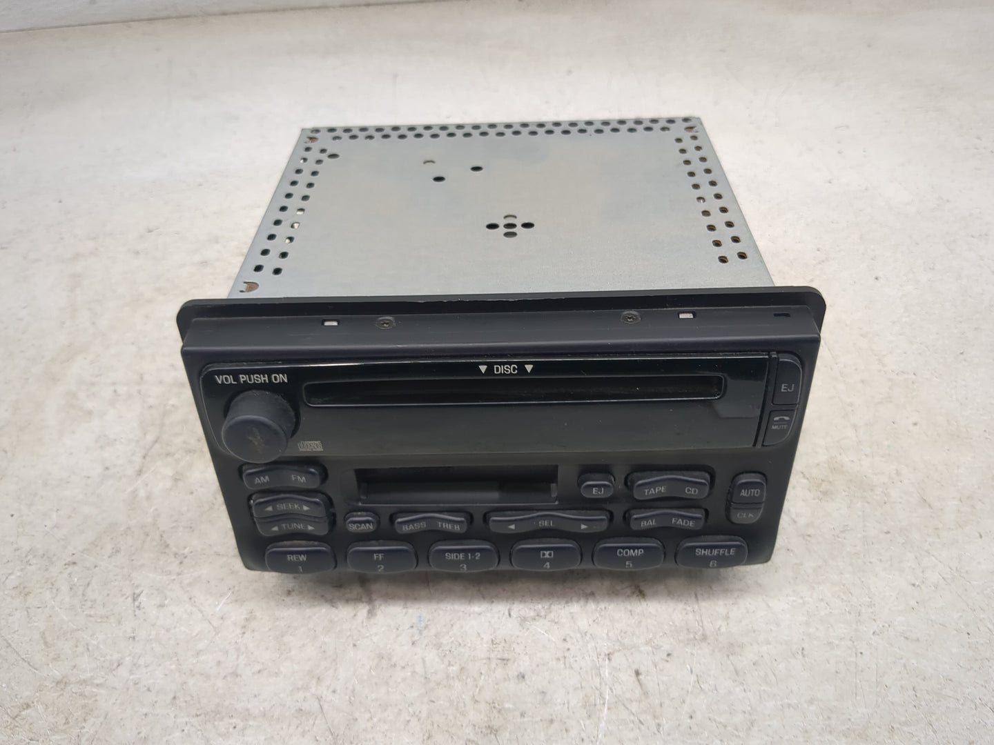 2002-2005 Ford Explorer Radio AM FM Cd Player Receiver Replacement P/N:2L2T-18C868-DA YL2F-18C868-BA Fits OEM Used Auto Part