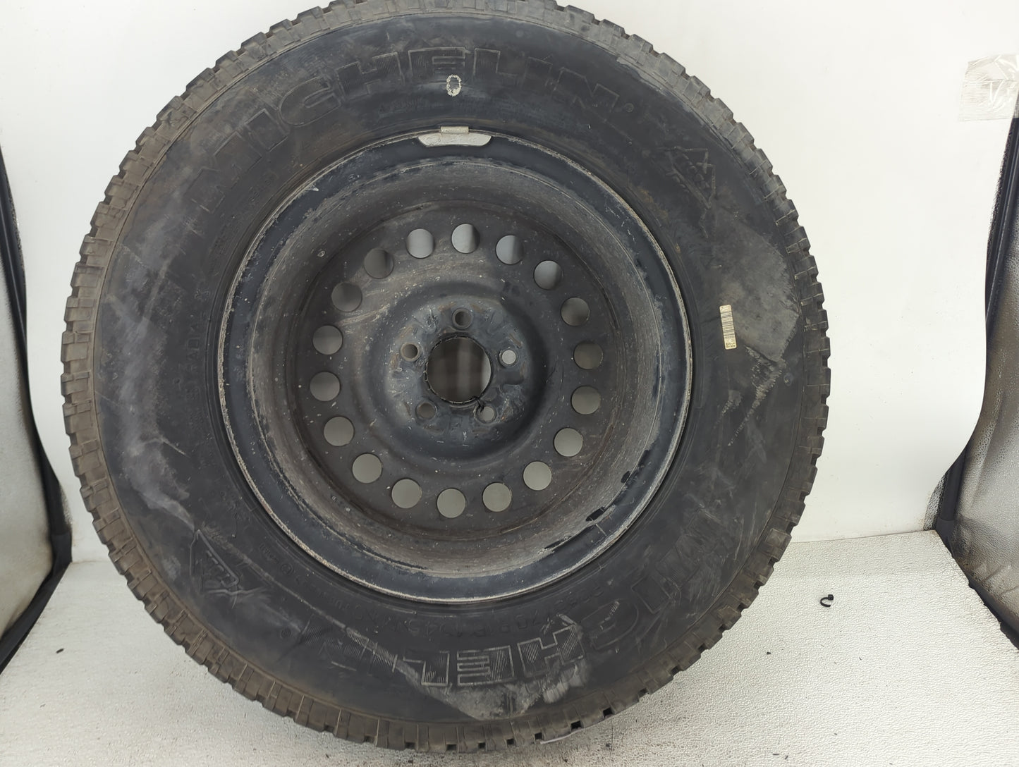 1998-2005 Ford Explorer Spare Donut Tire Wheel Rim Oem - Oemusedautoparts1.com