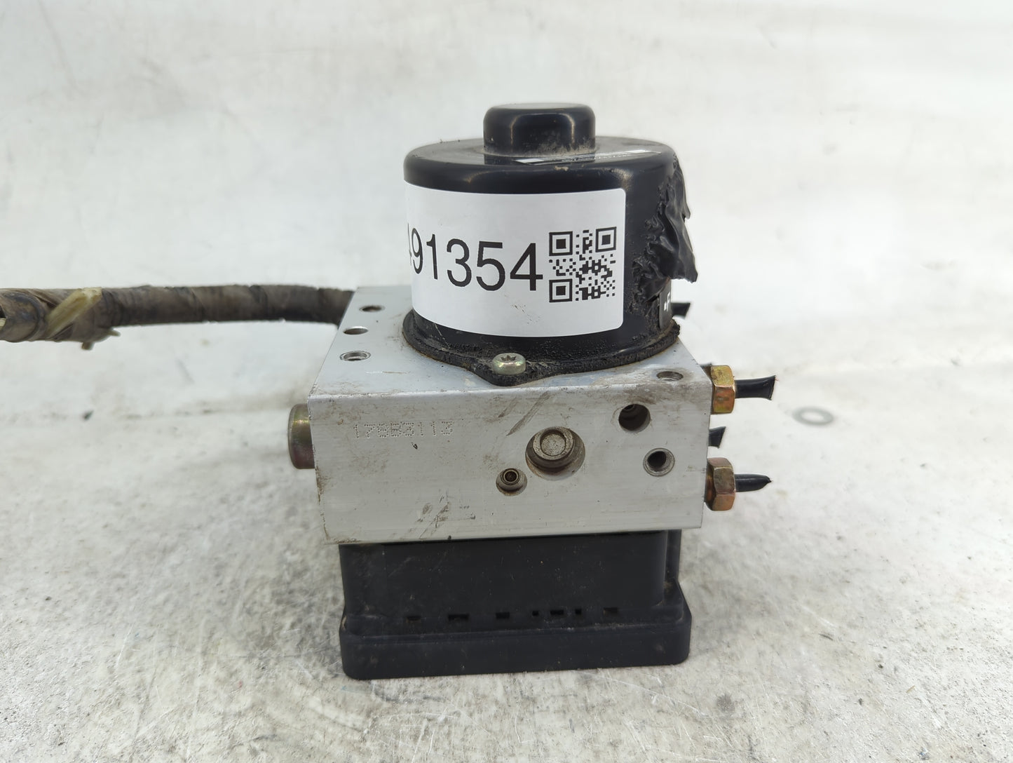 2002-2003 Ford Explorer ABS Pump Control Module Replacement P/N:2L1T-2C219-AG 25.0925-0025.3, 25.0204-1016.3 Fits Fits 2002 