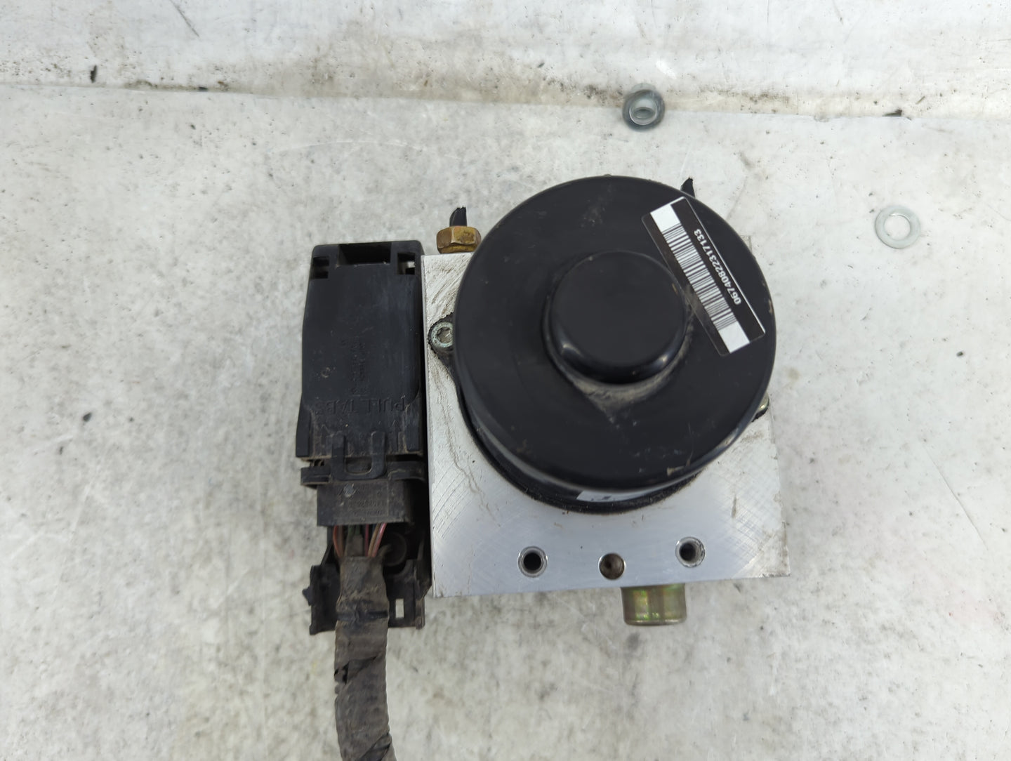 2002-2003 Ford Explorer ABS Pump Control Module Replacement P/N:2L1T-2C219-AG 25.0925-0025.3, 25.0204-1016.3 Fits Fits 2002 