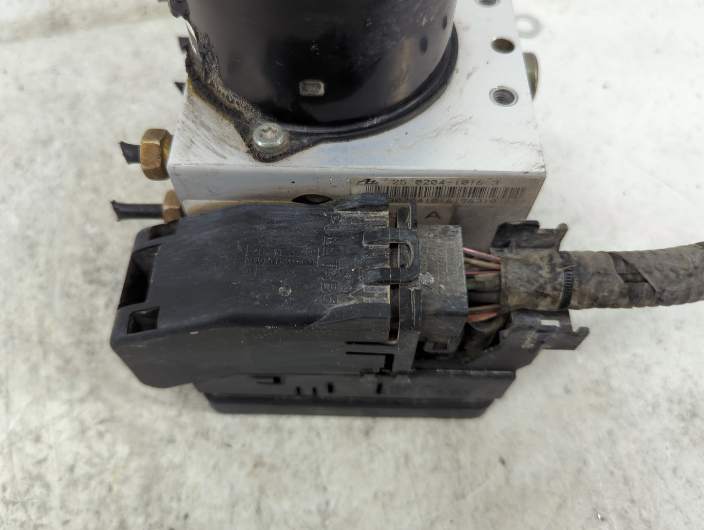 2002-2003 Ford Explorer ABS Pump Control Module Replacement P/N:2L1T-2C219-AG 25.0925-0025.3, 25.0204-1016.3 Fits Fits 2002 