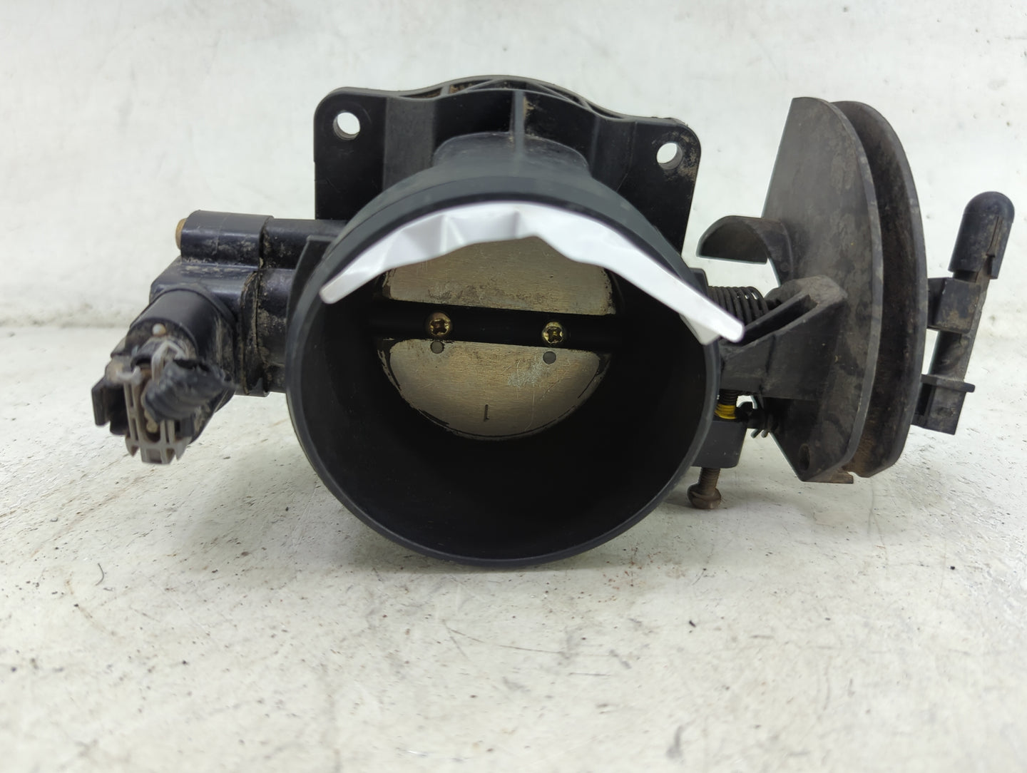 2002-2003 Ford Explorer Throttle Body P/N:1L2U-DC Fits Fits 2002 2003 OEM Used Auto Parts - Oemusedautoparts1.com