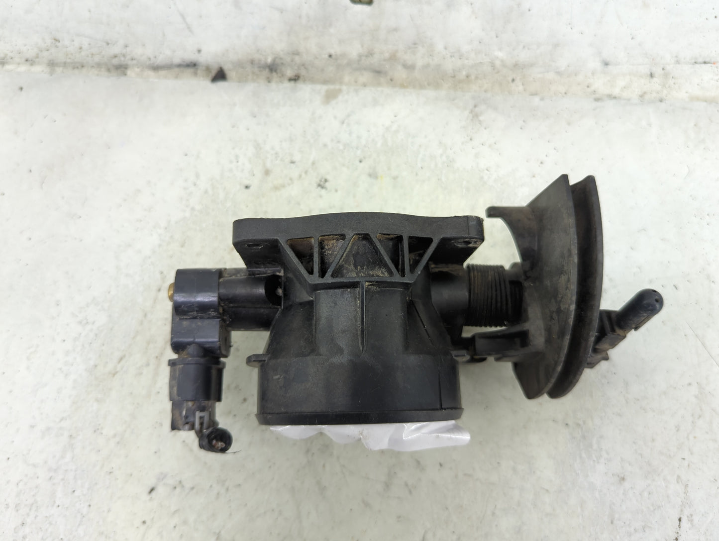 2002-2003 Ford Explorer Throttle Body P/N:1L2U-DC Fits Fits 2002 2003 OEM Used Auto Parts - Oemusedautoparts1.com