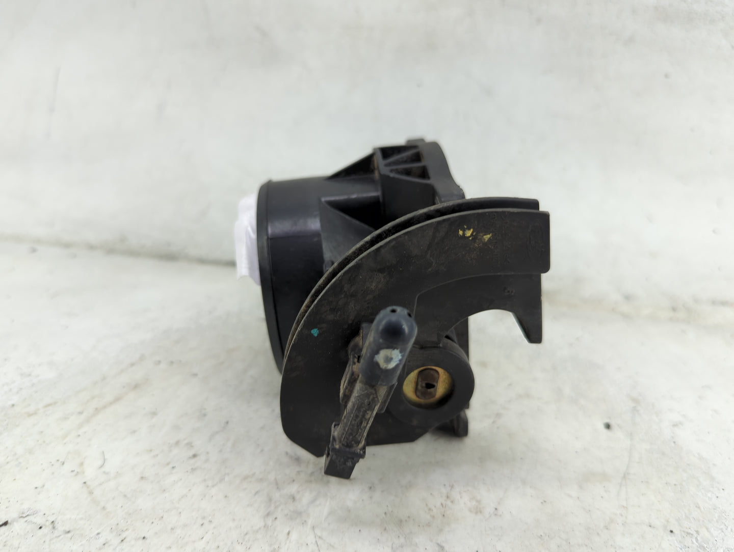 2002-2003 Ford Explorer Throttle Body P/N:1L2U-DC Fits Fits 2002 2003 OEM Used Auto Parts - Oemusedautoparts1.com