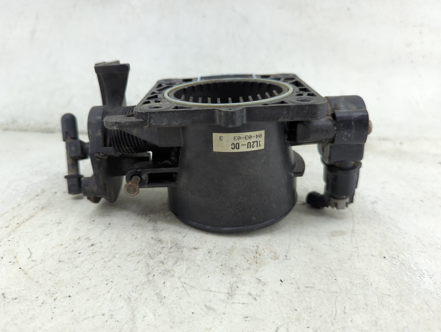 2002-2003 Ford Explorer Throttle Body P/N:1L2U-DC Fits Fits 2002 2003 OEM Used Auto Parts - Oemusedautoparts1.com