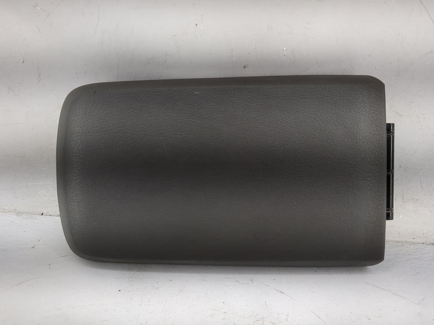 2003 Ford Explorer Center Console Armrest Cover Lid Fits OEM Used Auto Parts - Oemusedautoparts1.com