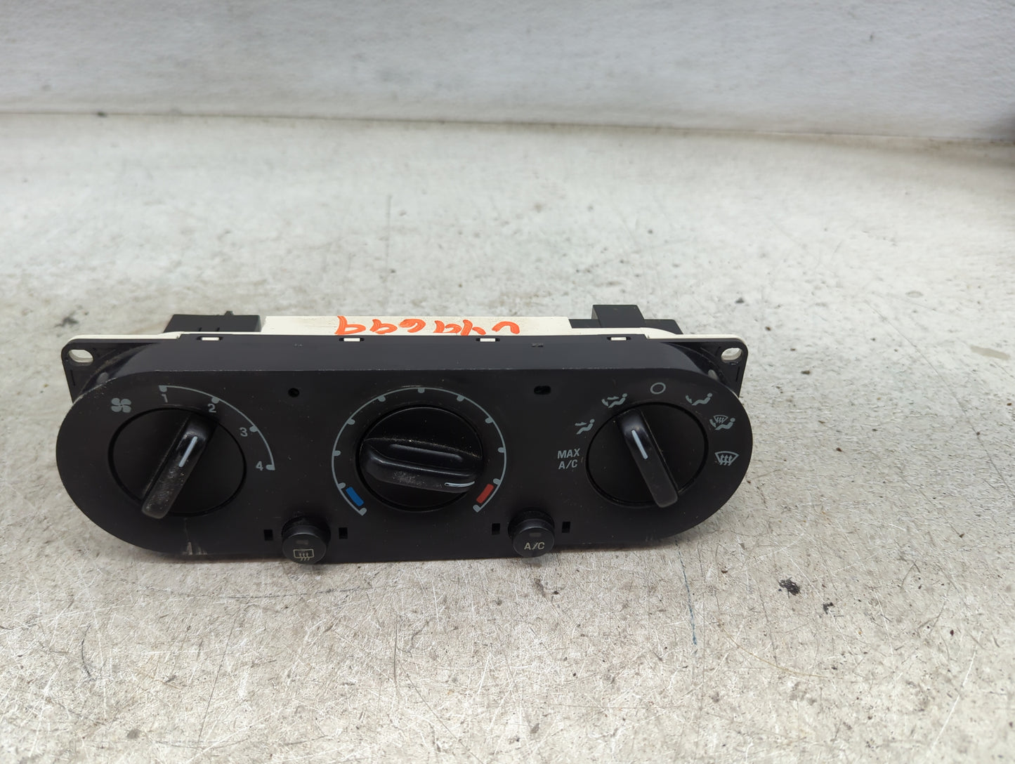 2002-2006 Ford Explorer Climate Control Module Temperature AC/Heater Replacement Fits Fits 2002 2003 2004 2005 2006 OEM Used