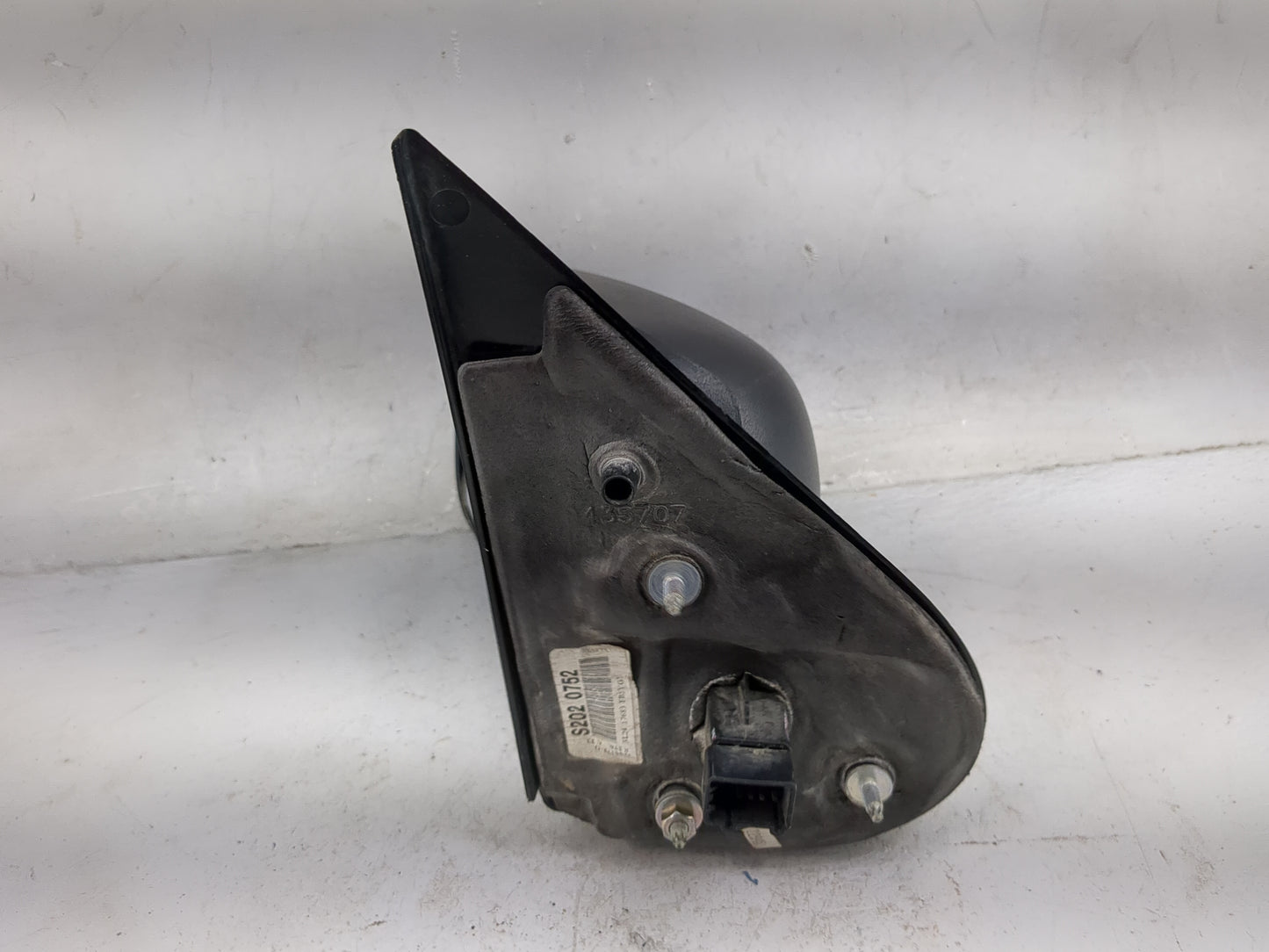 2002-2005 Ford Explorer Driver Side View Mirror - Left Door Mirror OEM Used - Oemusedautoparts1.com