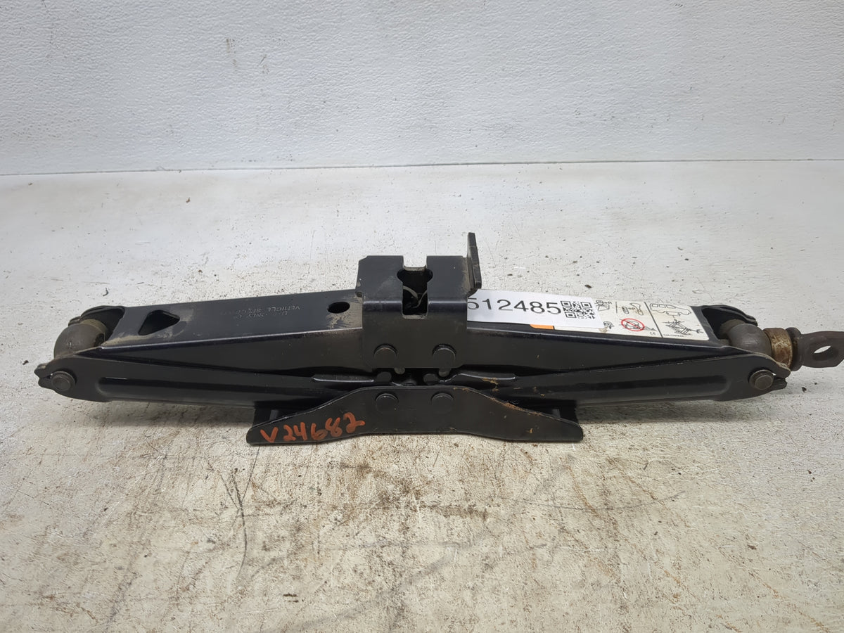 2003 Ford Explorer Spare Scissor Car Jack Black 1512485 - Oemusedautoparts1.com