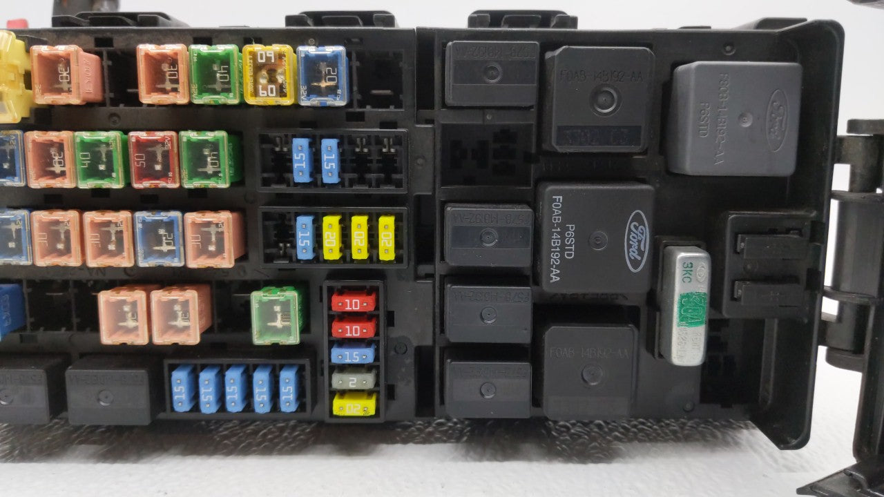 2002-2010 Ford Explorer Fusebox Fuse Box Panel Relay Module P/N:2L5T-14A075-AA 1L2T-14398-ER Fits OEM Used Auto Parts - Oemu