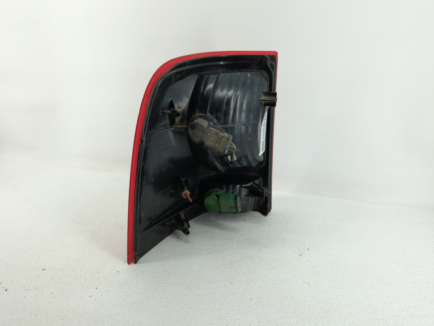 2002-2005 Ford Explorer Tail Light Assembly Passenger Right OEM P/N:1L2X-13B504-B Fits Fits 2002 2003 2004 2005 OEM Used Aut