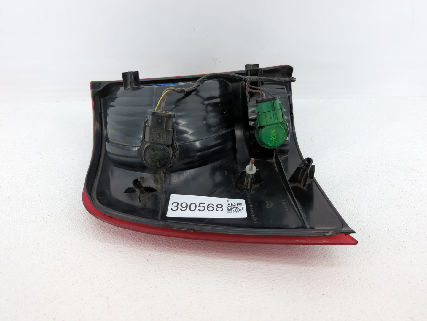 2002-2005 Ford Explorer Tail Light Assembly Passenger Right OEM P/N:5480780 1L2X-13B504-B Fits Fits 2002 2003 2004 2005 OEM 