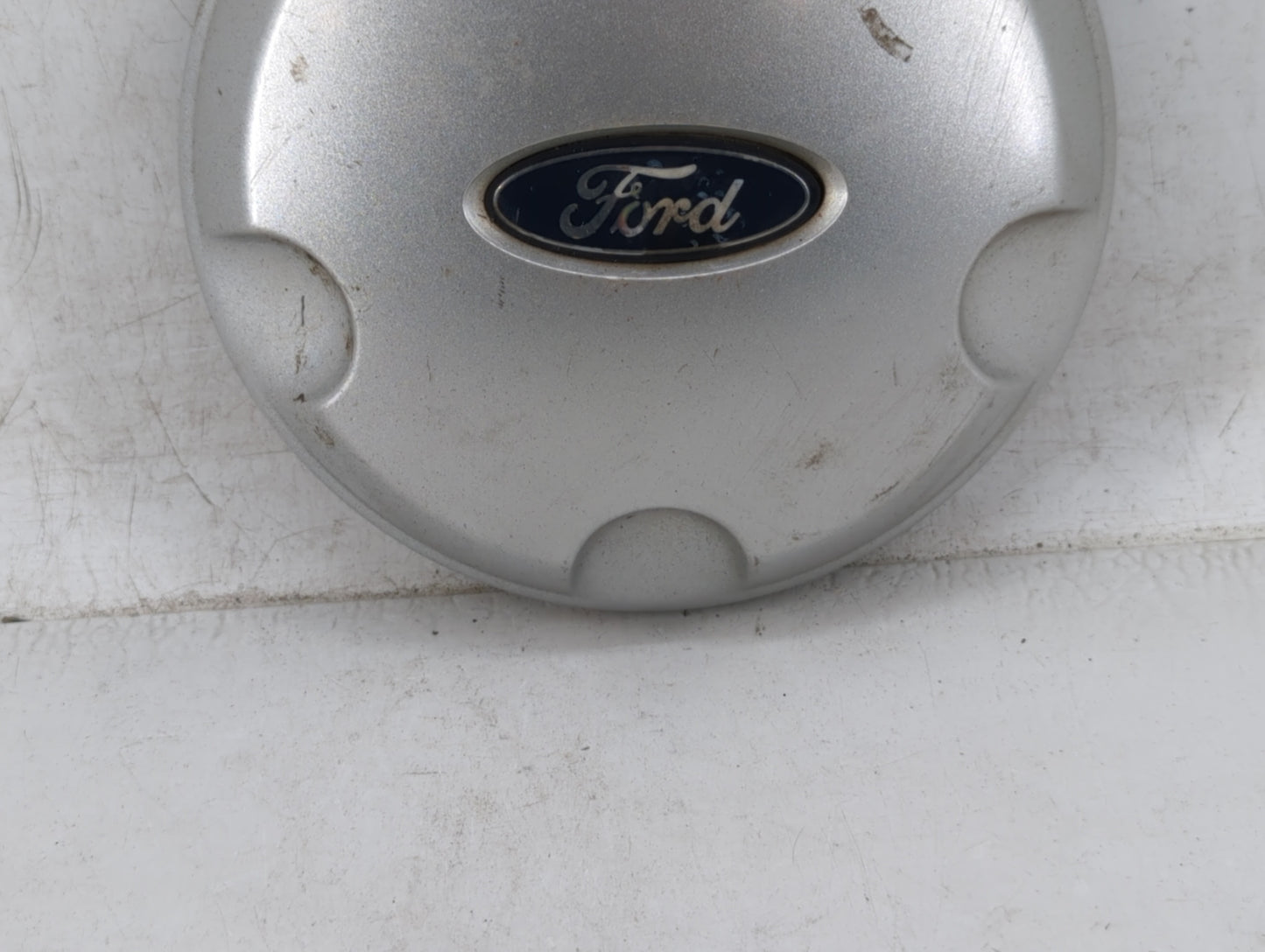 2003 Ford Explorer Rim Wheel Center Cap Silver - Oemusedautoparts1.com