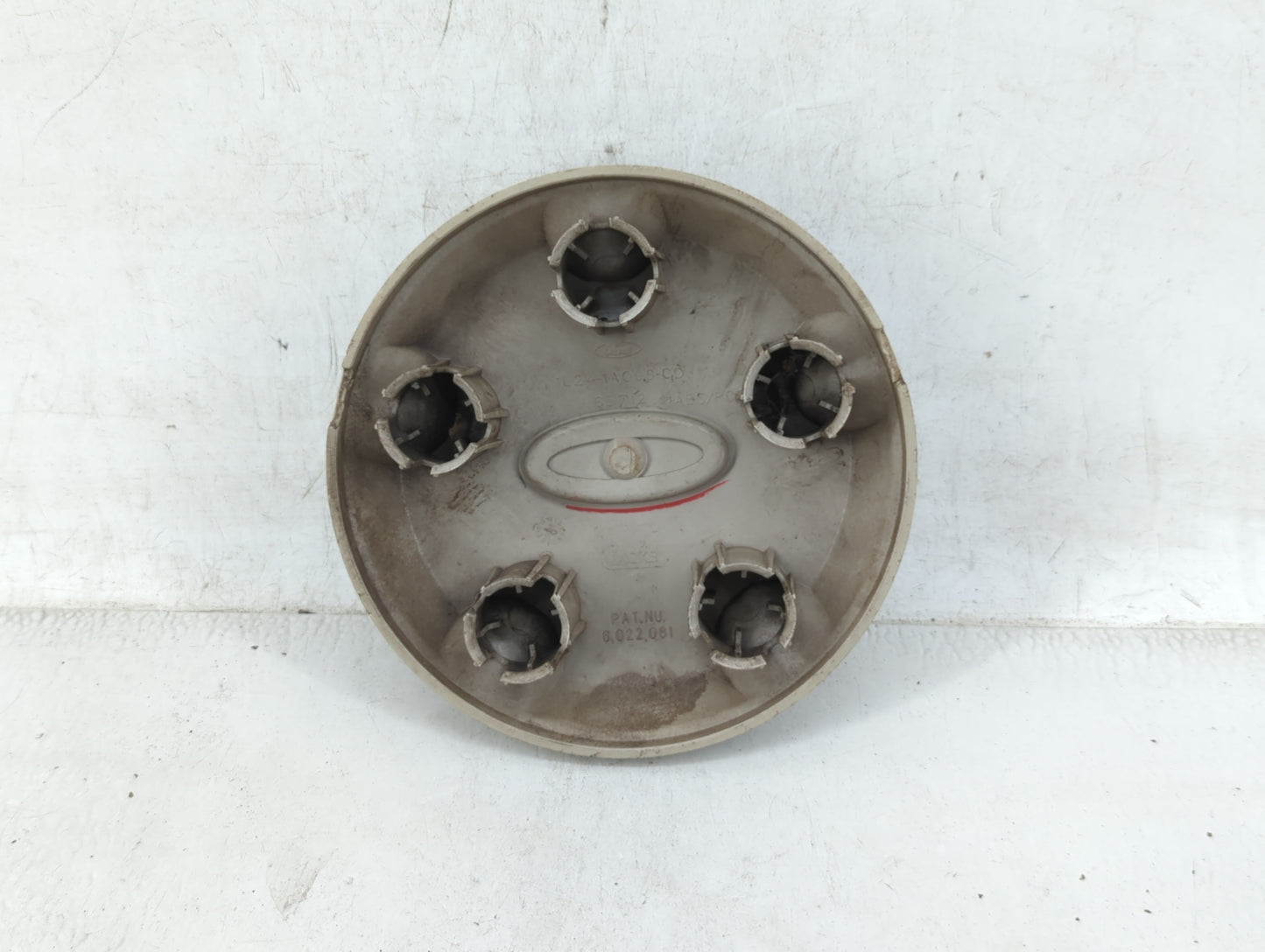 2003 Ford Explorer Rim Wheel Center Cap Silver - Oemusedautoparts1.com