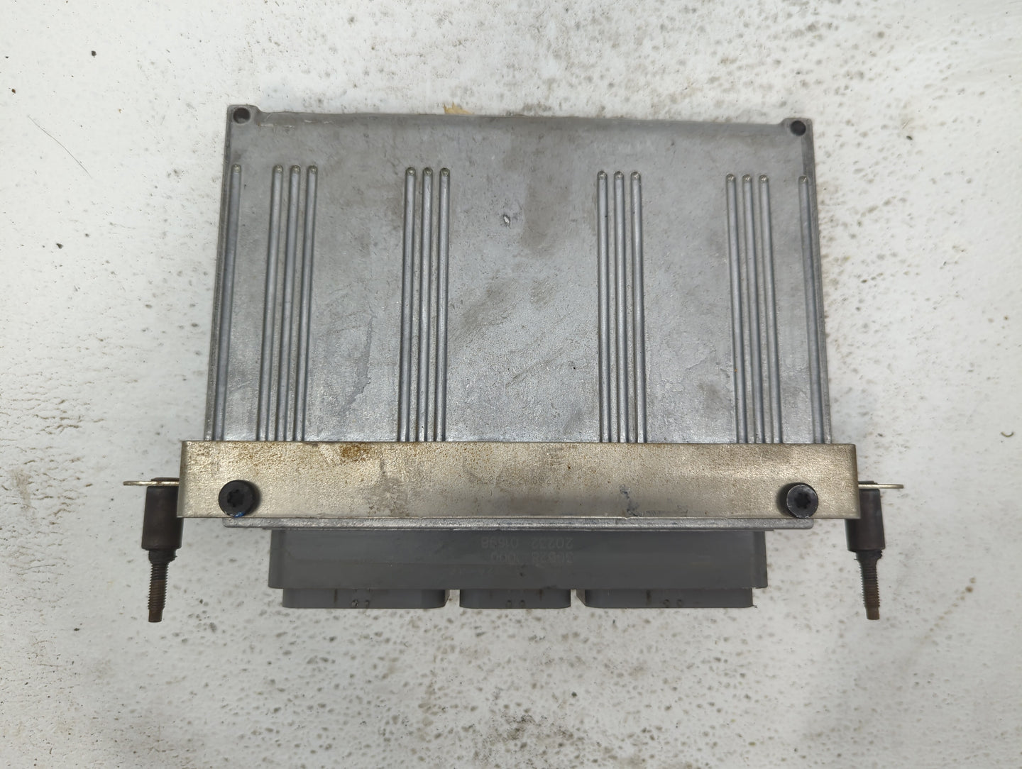 2003 Ford Explorer PCM Engine Control Computer ECU ECM PCU OEM P/N:3L2A-12A650-XB Fits OEM Used Auto Parts - Oemusedautopart