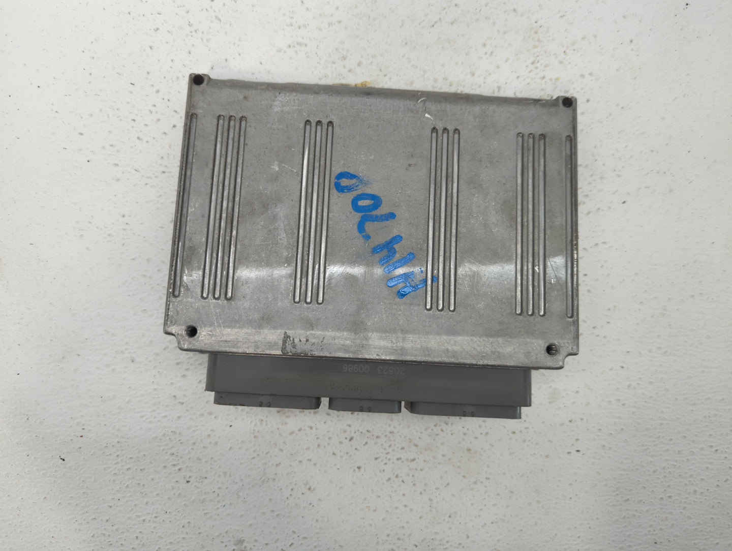 2003 Ford Explorer PCM Engine Control Computer ECU ECM PCU OEM P/N:3L2A-12A650-XC 3L2A-12A650-XB Fits OEM Used Auto Parts - 
