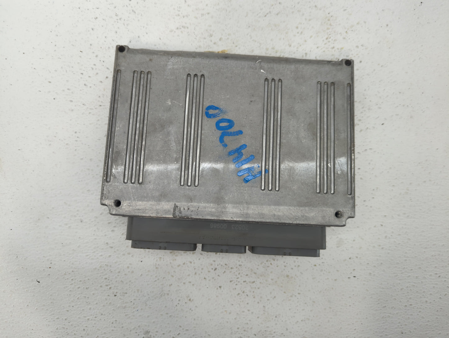 2003 Ford Explorer PCM Engine Control Computer ECU ECM PCU OEM P/N:3L2A-12A650-XC 3L2A-12A650-XB Fits OEM Used Auto Parts - 
