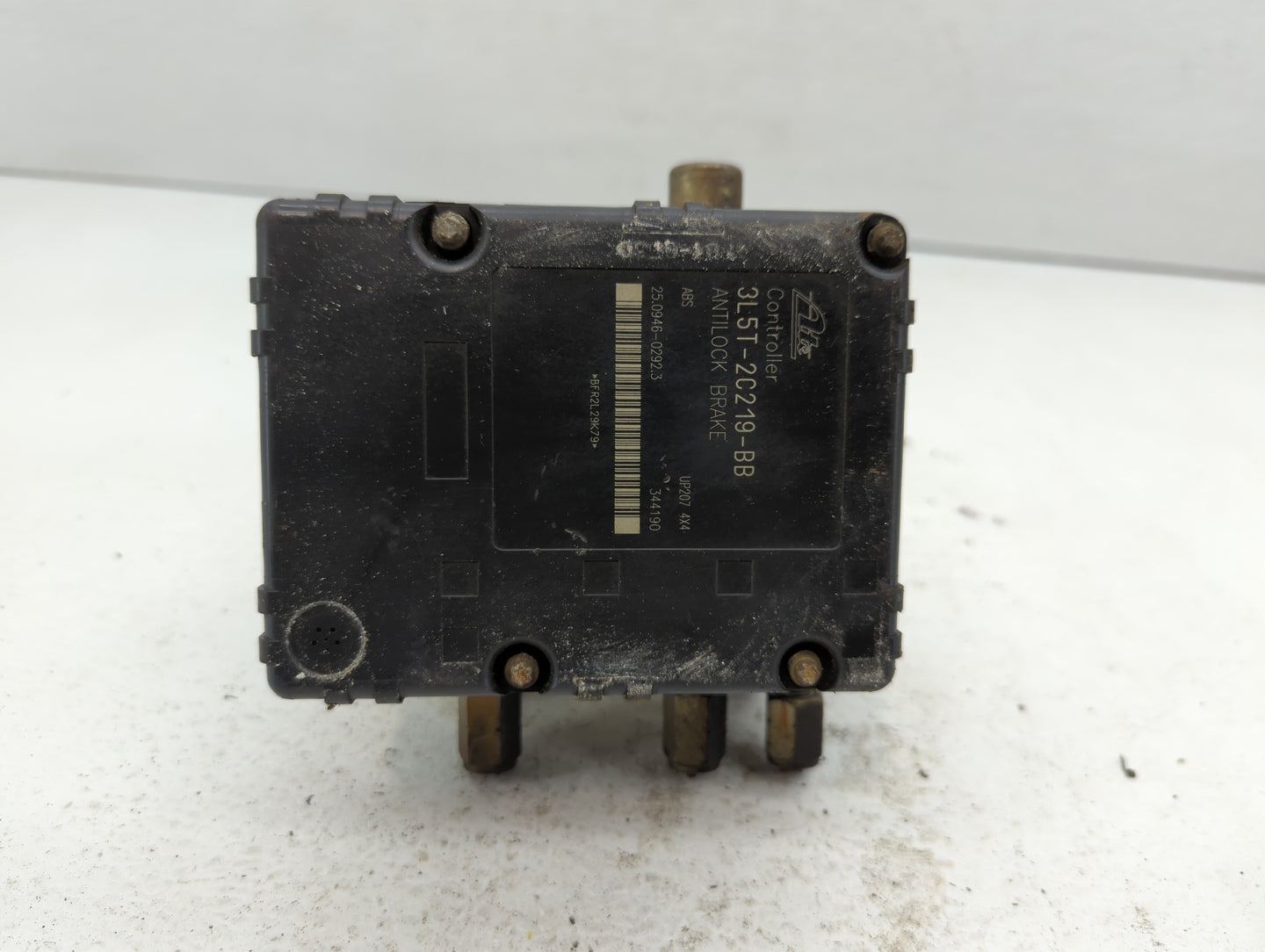 2002-2003 Ford Explorer ABS Pump Control Module Replacement P/N:3L24-2C346-BC Fits Fits 2002 2003 OEM Used Auto Parts - Oemu