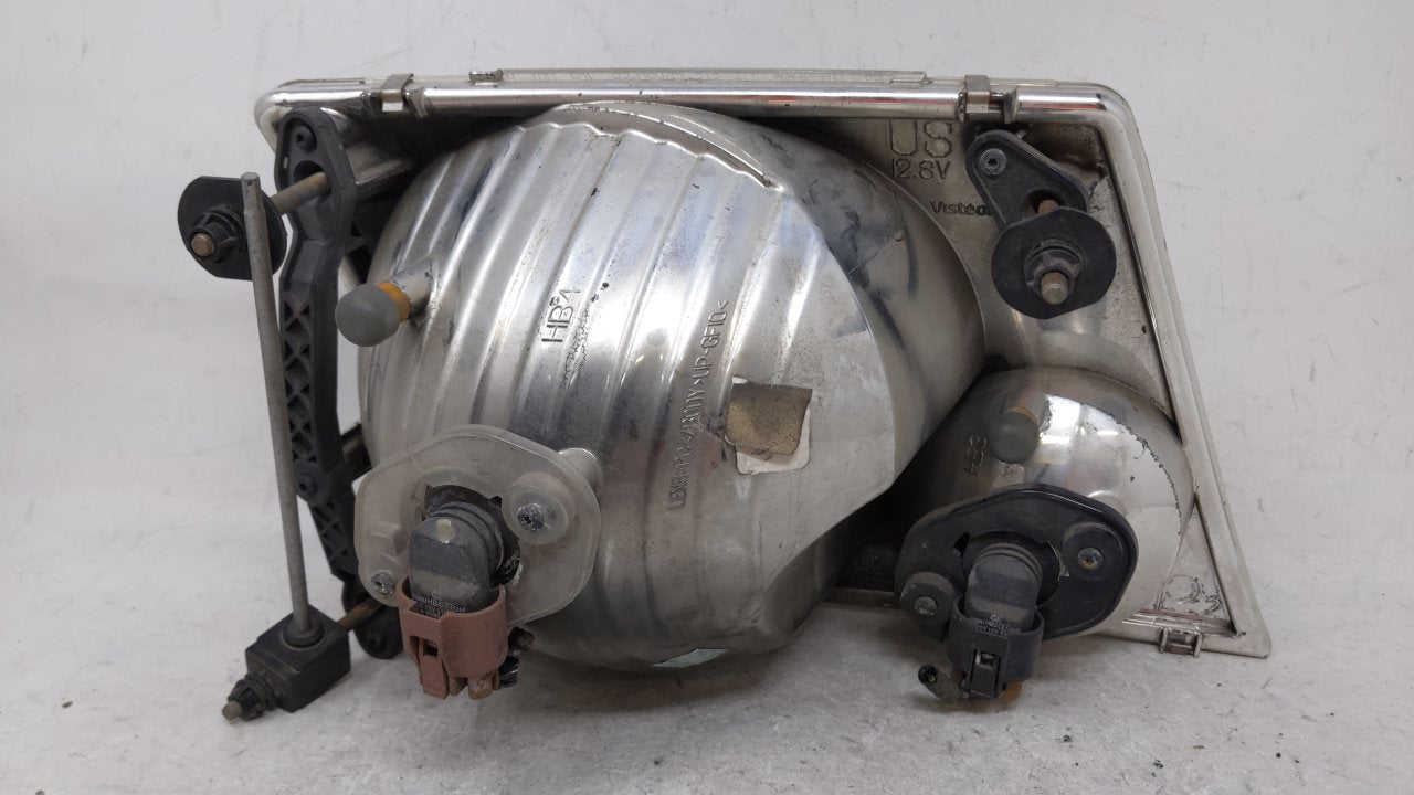 2002-2005 Ford Explorer Passenger Right Oem Head Light Headlight Lamp - Oemusedautoparts1.com