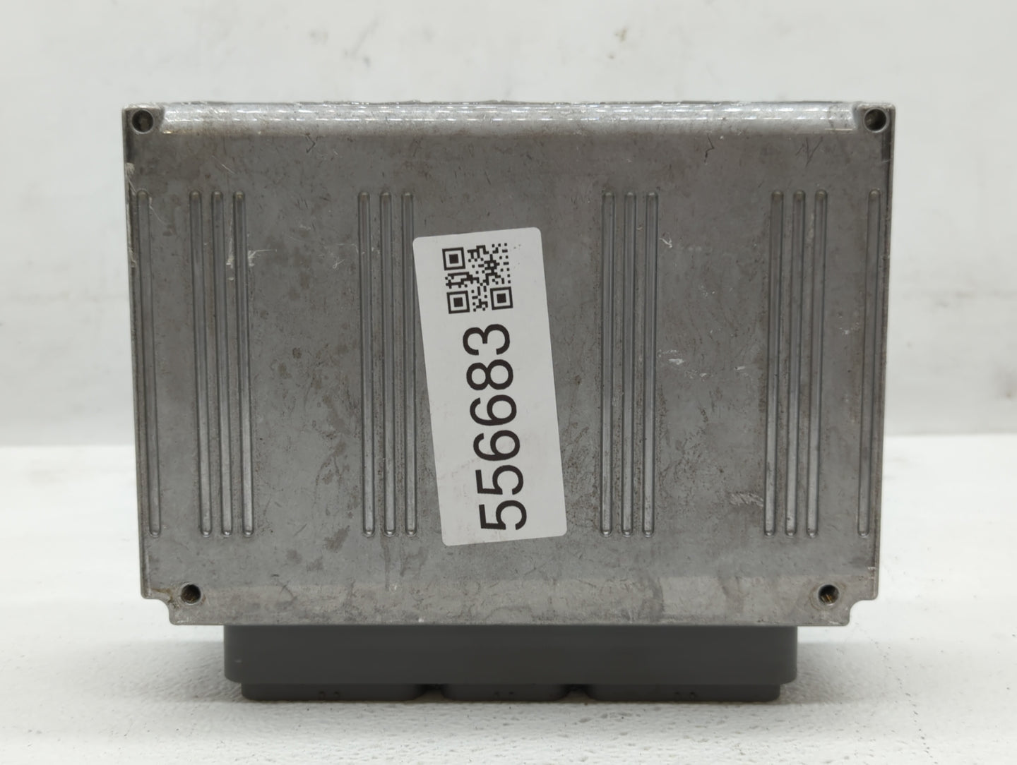 2003 Ford Explorer PCM Engine Control Computer ECU ECM PCU OEM P/N:3L2A-12A650-XD 3L2A-12A650-XE Fits OEM Used Auto Parts - 