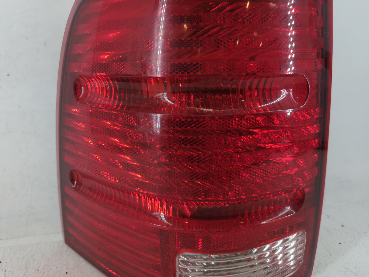 2002-2005 Ford Explorer Tail Light Assembly Driver Left OEM P/N:1L2X-138505-B Fits Fits 2002 2003 2004 2005 OEM Used Auto Pa