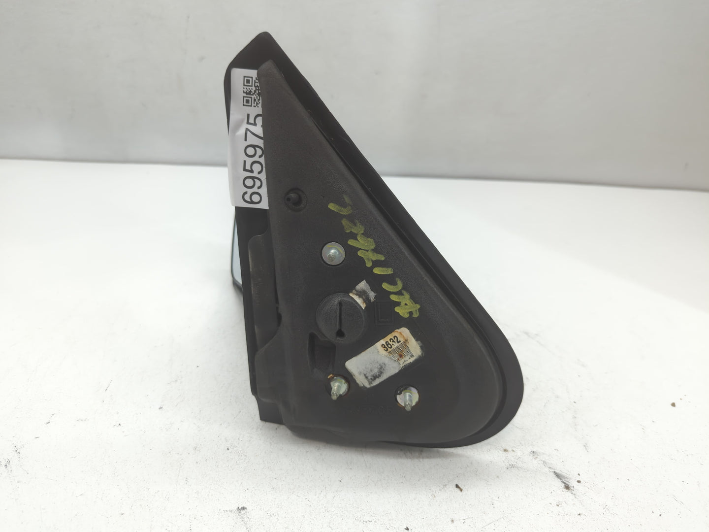 2003-2005 Ford Explorer Driver Side View Mirror - Left Door Mirror OEM Used - Oemusedautoparts1.com