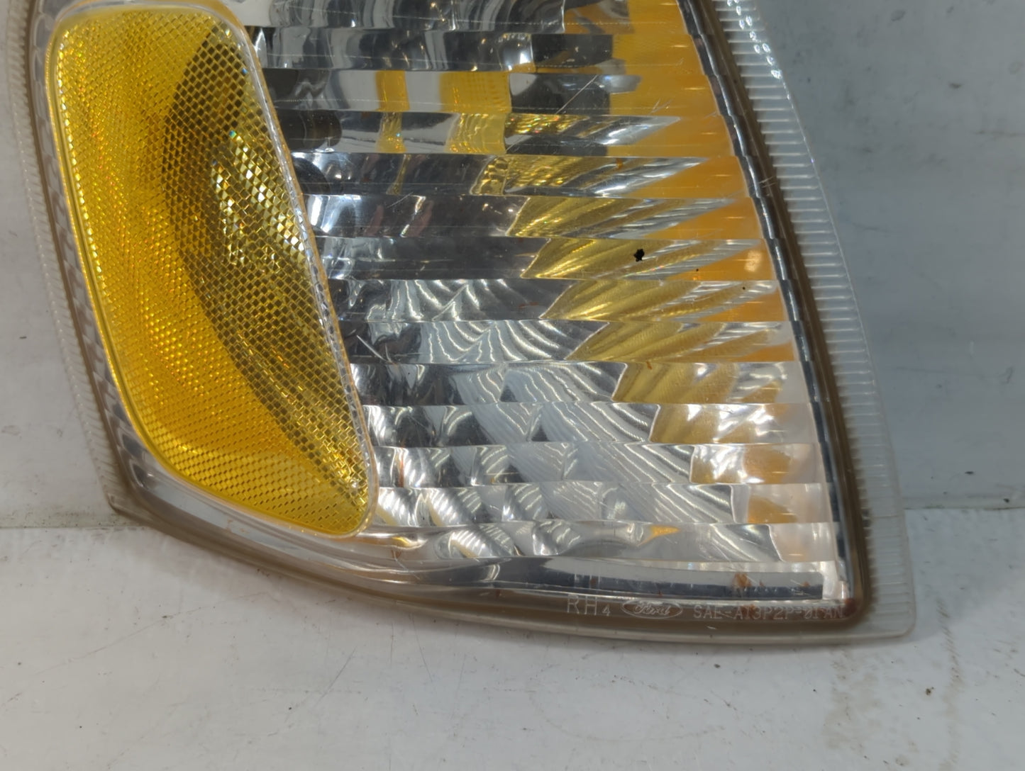 Ford Explorer Passenger Right Oem Front Light Lamp - Oemusedautoparts1.com
