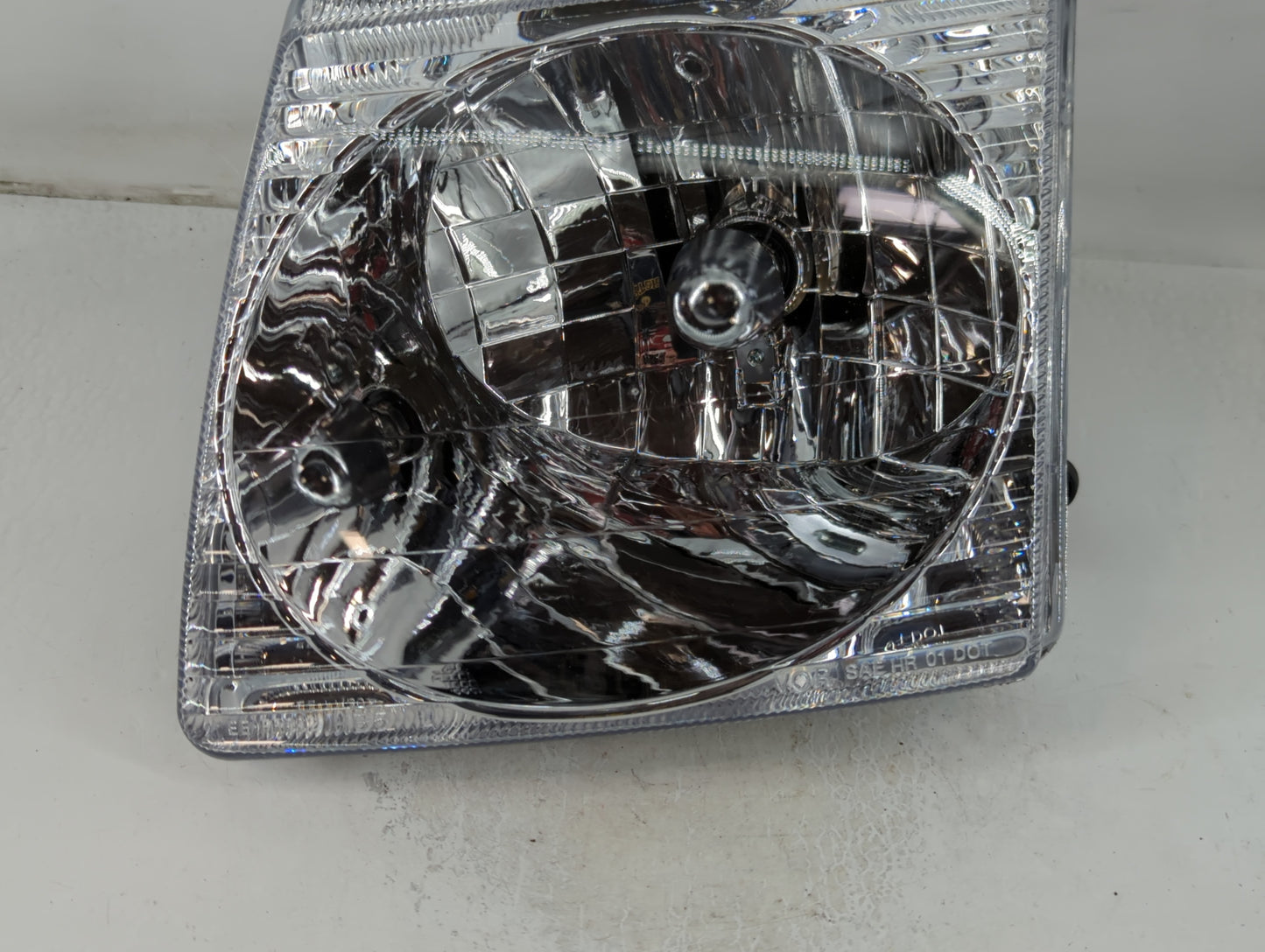 Ford Explorer Driver Left Oem Head Light Headlight Lamp - Oemusedautoparts1.com