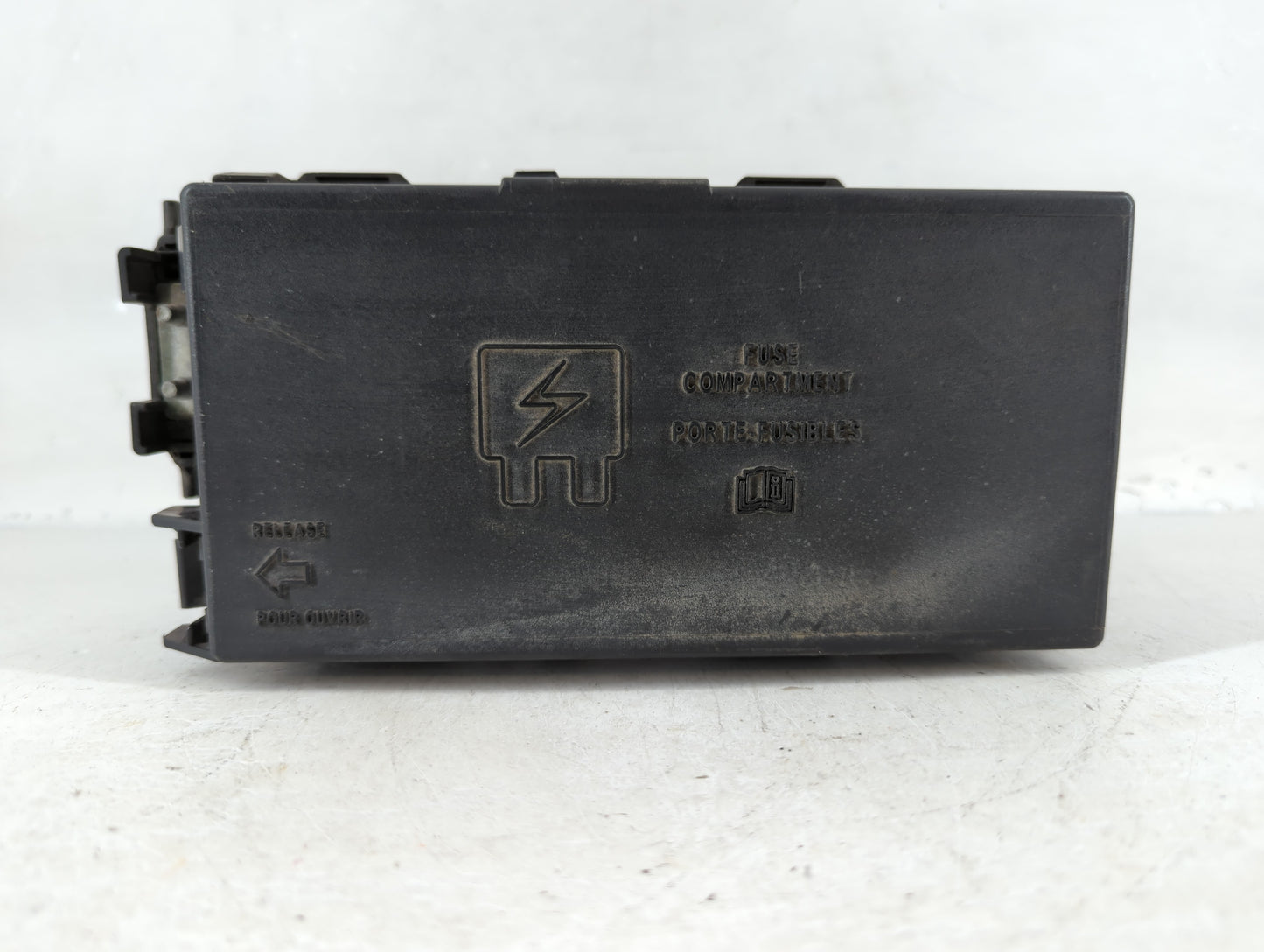 2001-2005 Ford Explorer Fusebox Fuse Box Panel Relay Module P/N:2L5T-14A075-AA Fits Fits 2001 2002 2003 2004 2005 OEM Used A