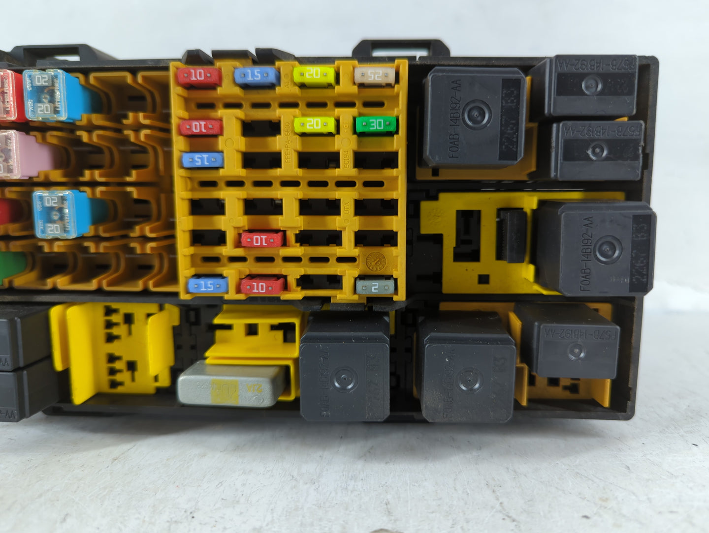 2001-2005 Ford Explorer Fusebox Fuse Box Panel Relay Module P/N:2L5T-14A075-AA Fits Fits 2001 2002 2003 2004 2005 OEM Used A