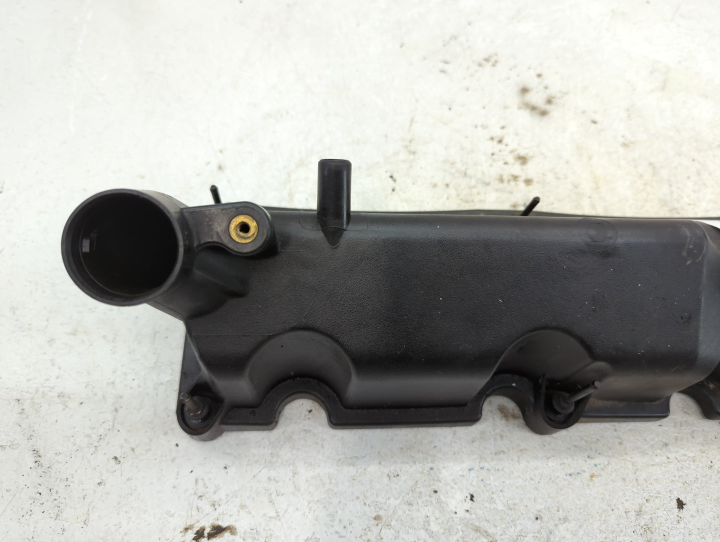2003 Ford Explorer Driver Left Cylinder Head Valve Cover P/N:1L2E 6582 BE Fits OEM Used Auto Parts - Oemusedautoparts1.com