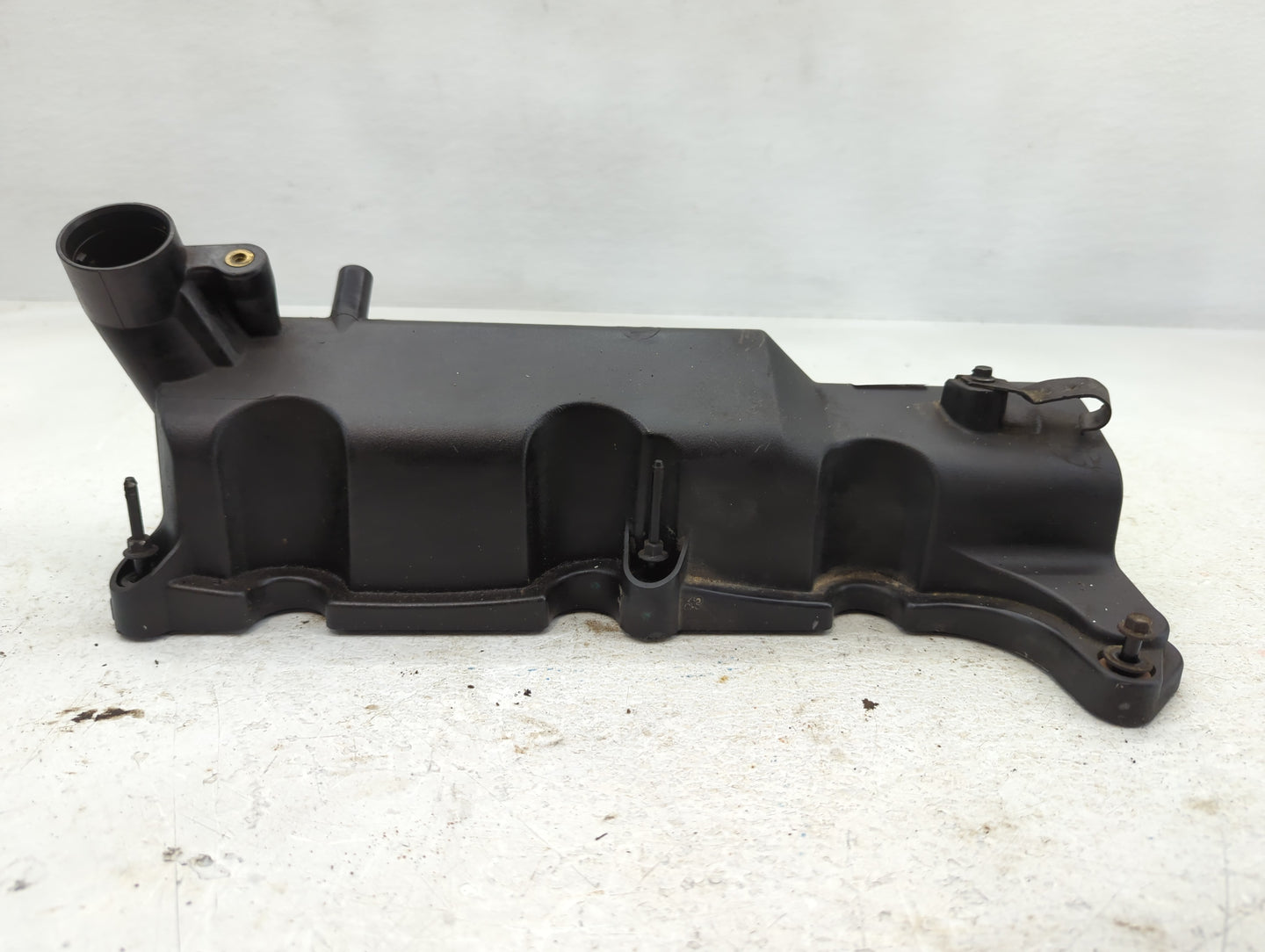 2003 Ford Explorer Driver Left Cylinder Head Valve Cover P/N:1L2E 6582 BE Fits OEM Used Auto Parts - Oemusedautoparts1.com