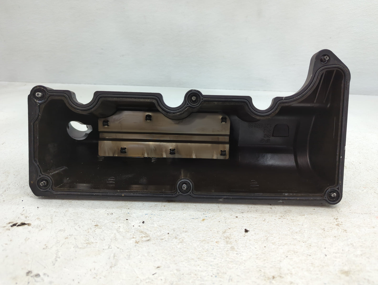 2003 Ford Explorer Driver Left Cylinder Head Valve Cover P/N:1L2E 6582 BE Fits OEM Used Auto Parts - Oemusedautoparts1.com