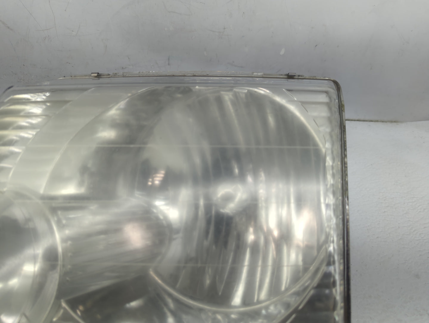 2002-2005 Ford Explorer Driver Left Oem Head Light Headlight Lamp - Oemusedautoparts1.com
