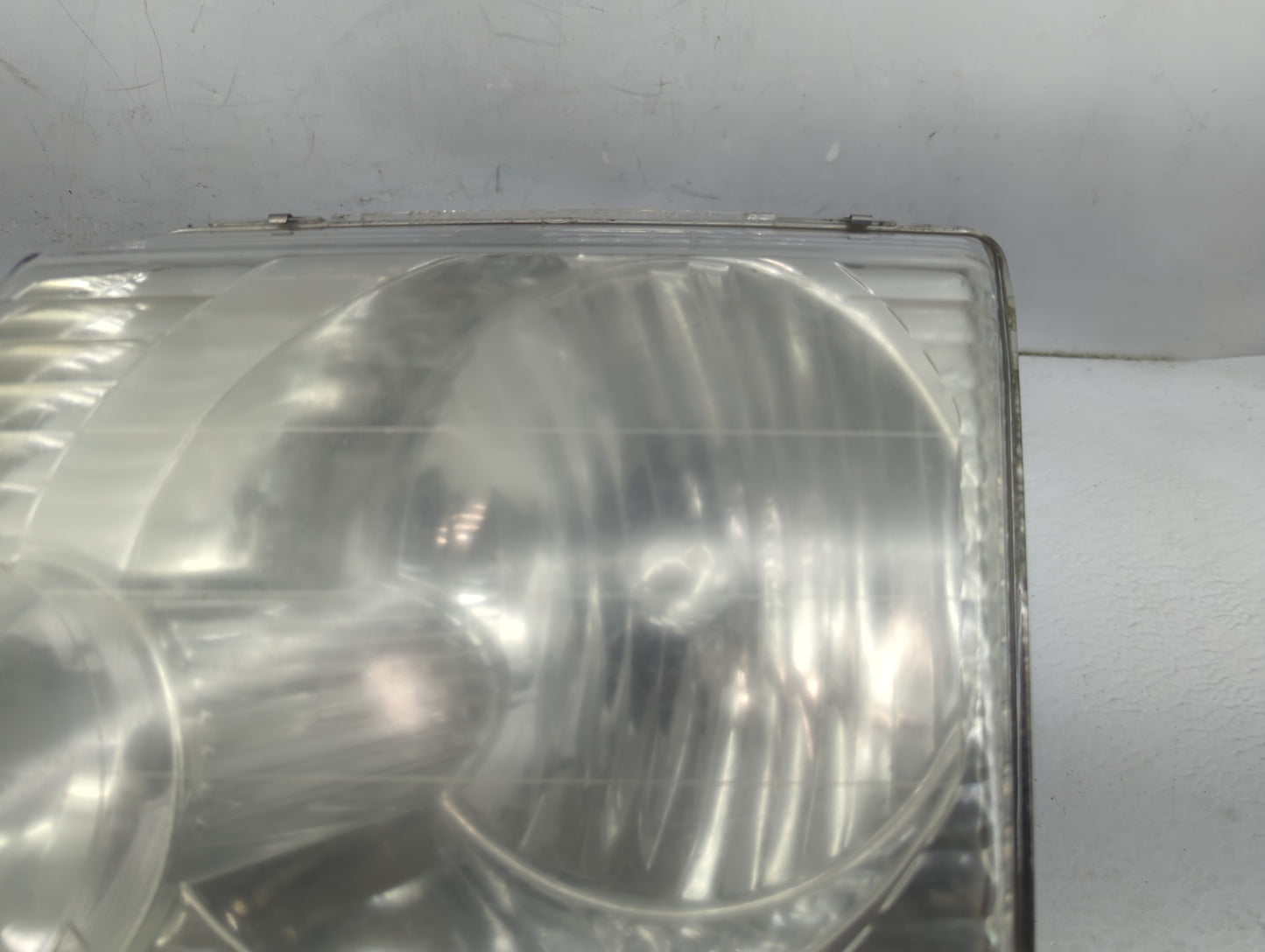 2002-2005 Ford Explorer Driver Left Oem Head Light Headlight Lamp - Oemusedautoparts1.com