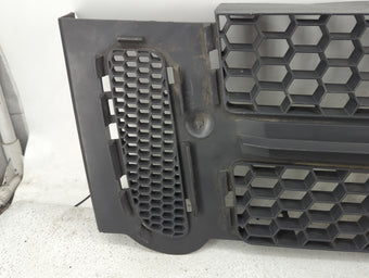 compare product 2001-2005 Ford Explorer Sport Trac Front Bumper Grille