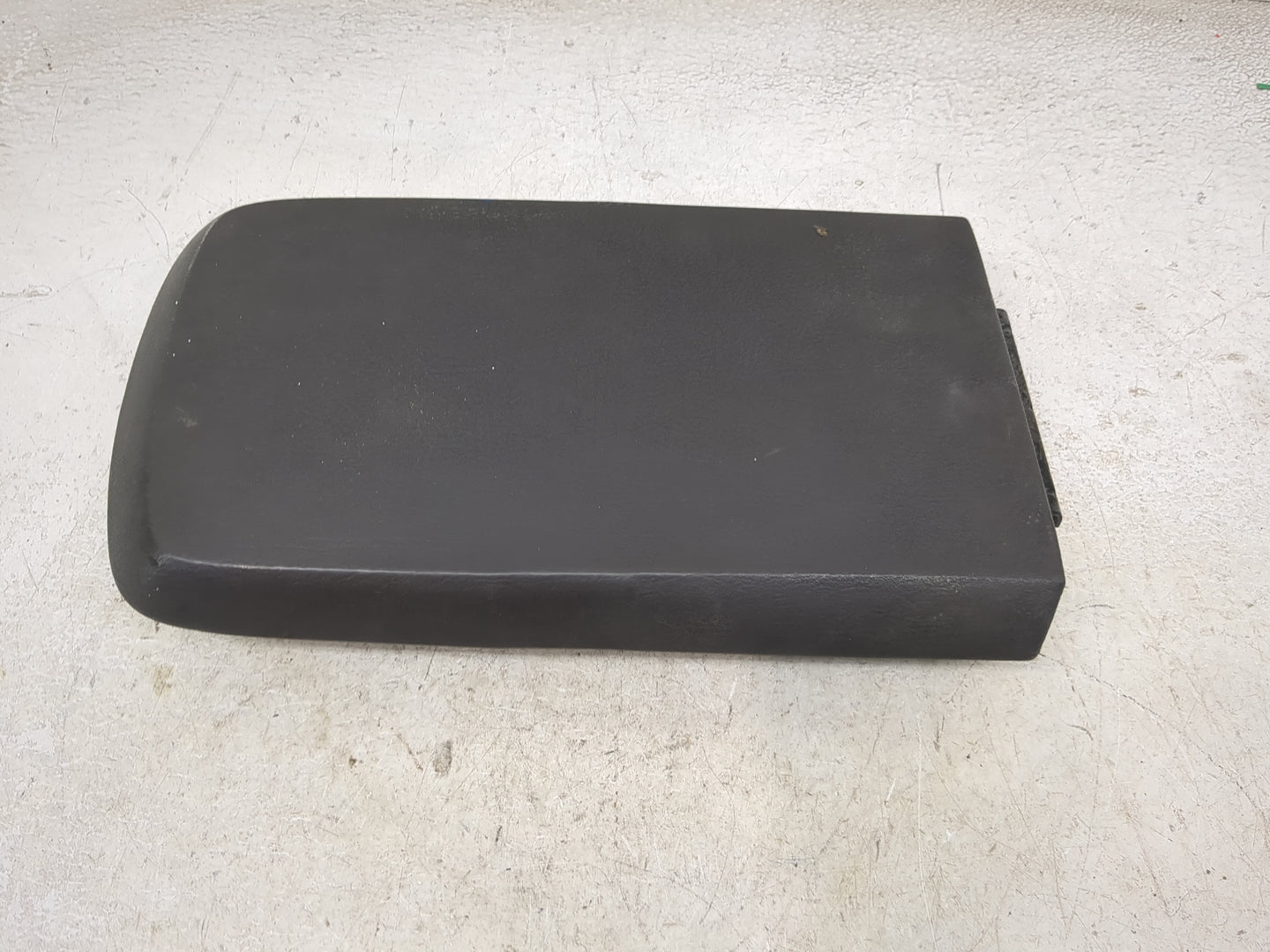 2003 Ford Explorer Sport Trac Center Console Armrest Cover Lid Fits OEM Used Auto Parts - Oemusedautoparts1.com