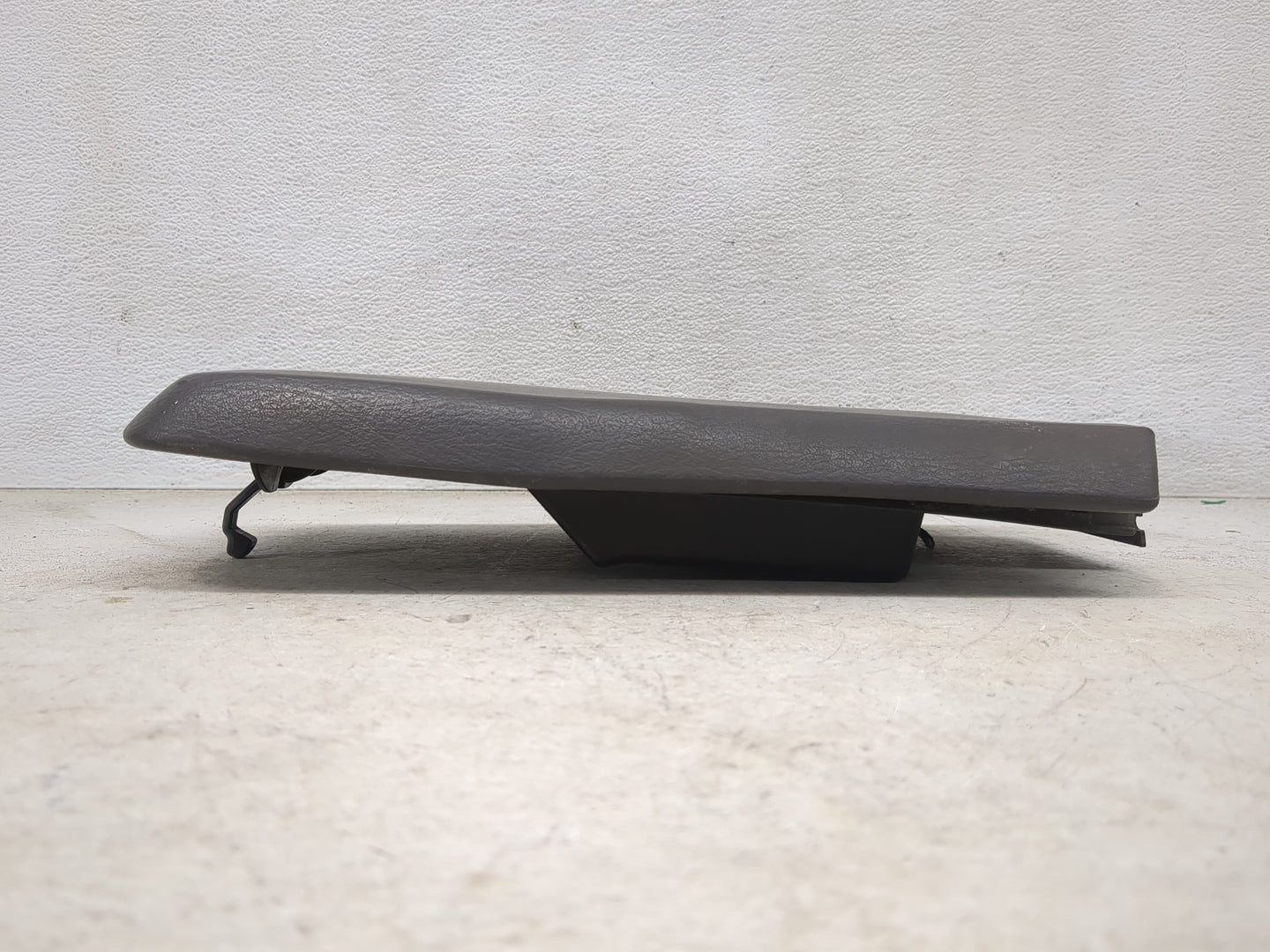 2003 Ford Explorer Sport Trac Center Console Armrest Cover Lid Fits OEM Used Auto Parts - Oemusedautoparts1.com