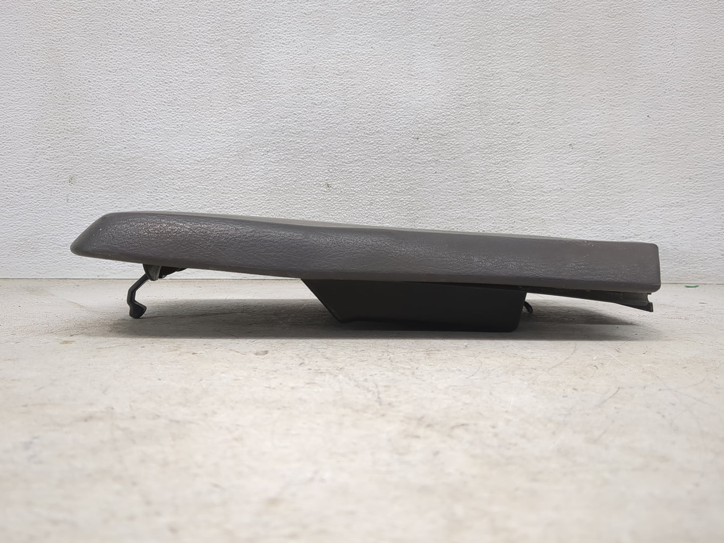 2003 Ford Explorer Sport Trac Center Console Armrest Cover Lid Fits OEM Used Auto Parts - Oemusedautoparts1.com
