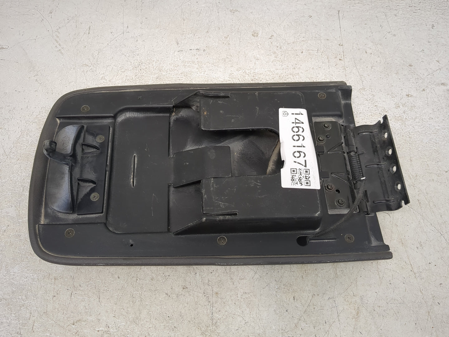 2003 Ford Explorer Sport Trac Center Console Armrest Cover Lid Fits OEM Used Auto Parts - Oemusedautoparts1.com