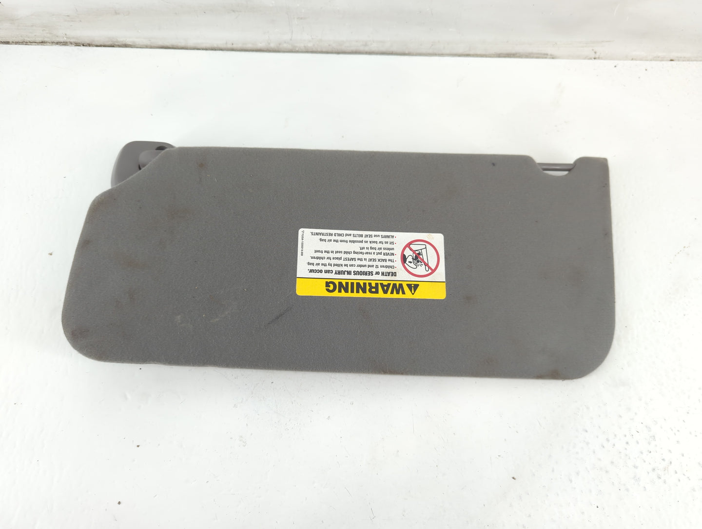 2002-2004 Ford F-150 Sun Visor Shade Replacement Passenger Right Mirror Fits Fits 2002 2003 2004 OEM Used Auto Parts - Oemus