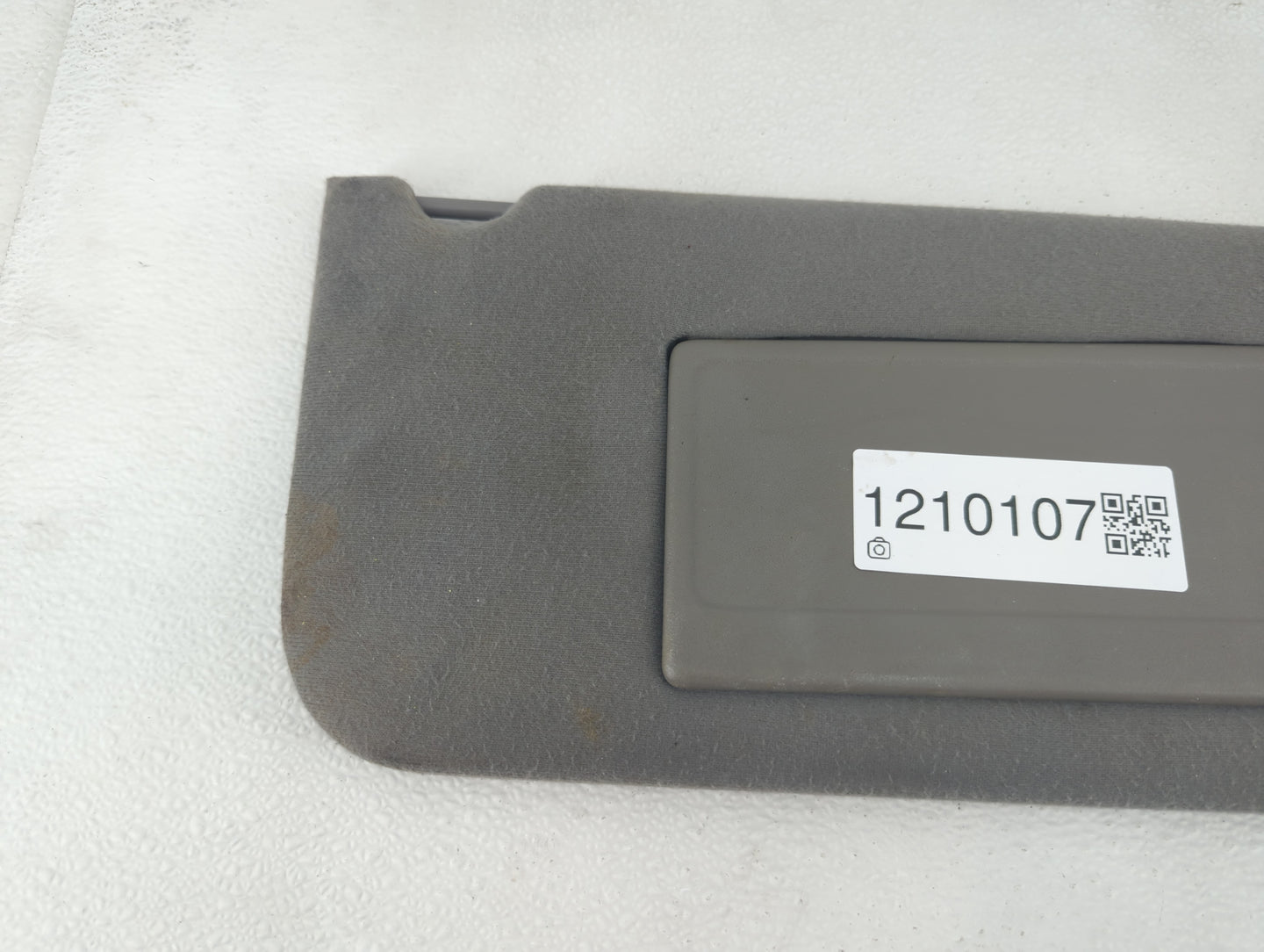 2002-2004 Ford F-150 Sun Visor Shade Replacement Passenger Right Mirror Fits Fits 2002 2003 2004 OEM Used Auto Parts - Oemus