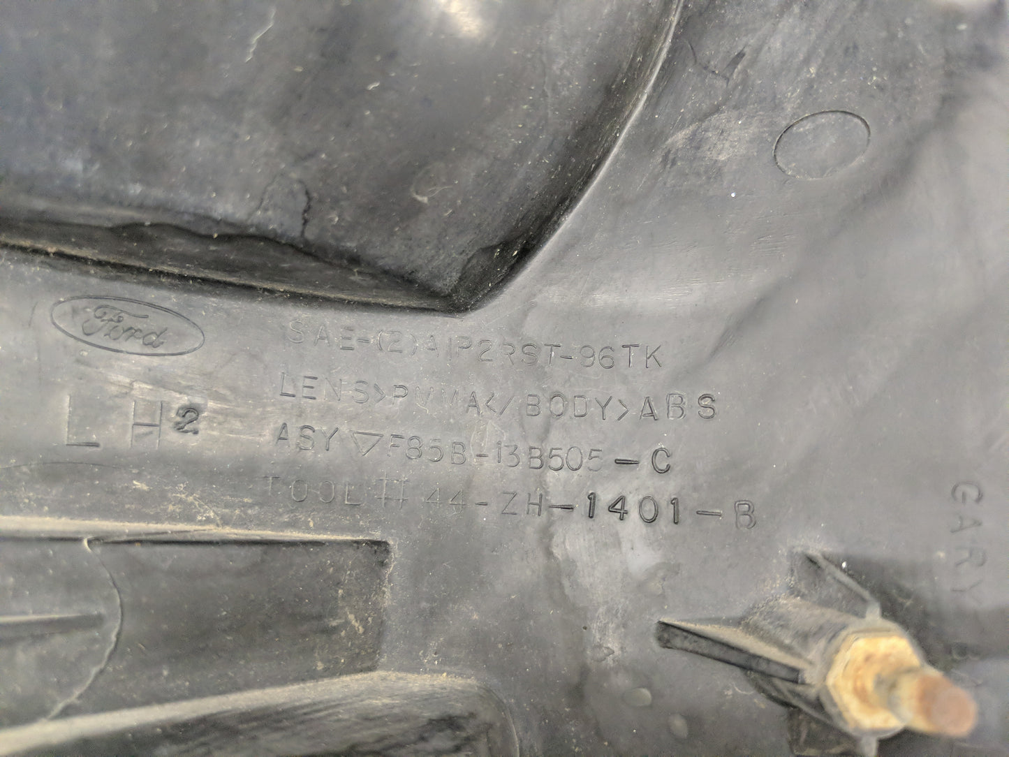 1997-2004 Ford F-150 Tail Light Assembly Driver Left OEM P/N:F85B-13B505-C Fits OEM Used Auto Parts - Oemusedautoparts1.com