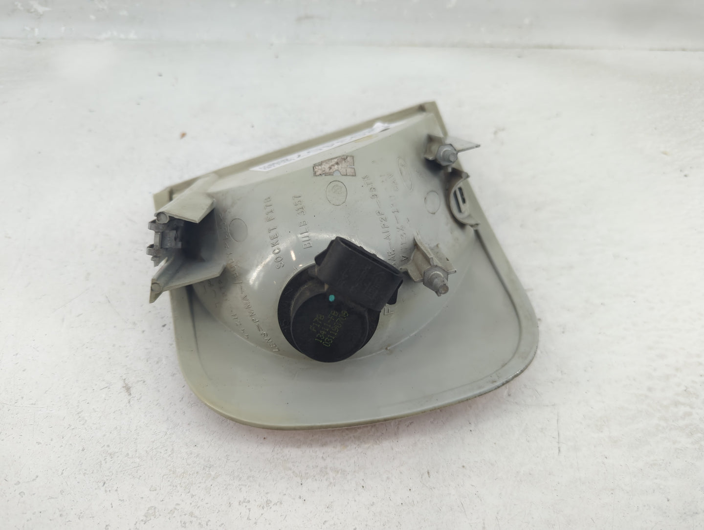 2001-2004 Ford F-150 Tail Light Assembly Driver Left OEM P/N:SAE-AIP2P-96TK Fits Fits 2001 2002 2003 2004 OEM Used Auto Part