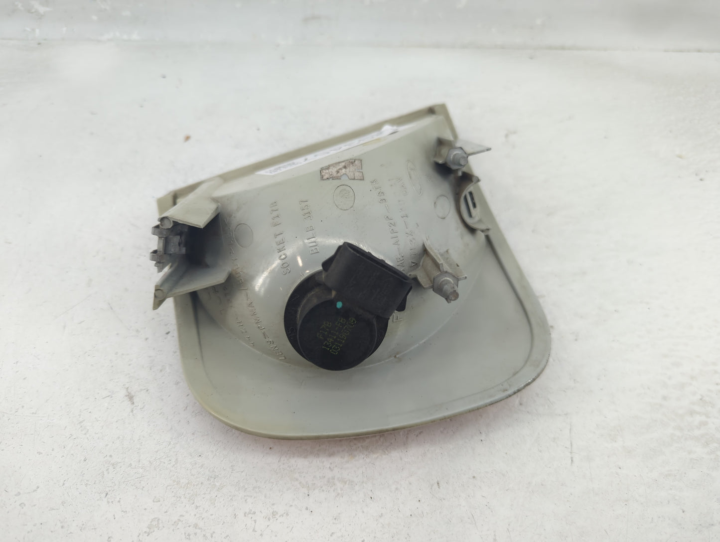 2001-2004 Ford F-150 Tail Light Assembly Driver Left OEM P/N:SAE-AIP2P-96TK Fits Fits 2001 2002 2003 2004 OEM Used Auto Part