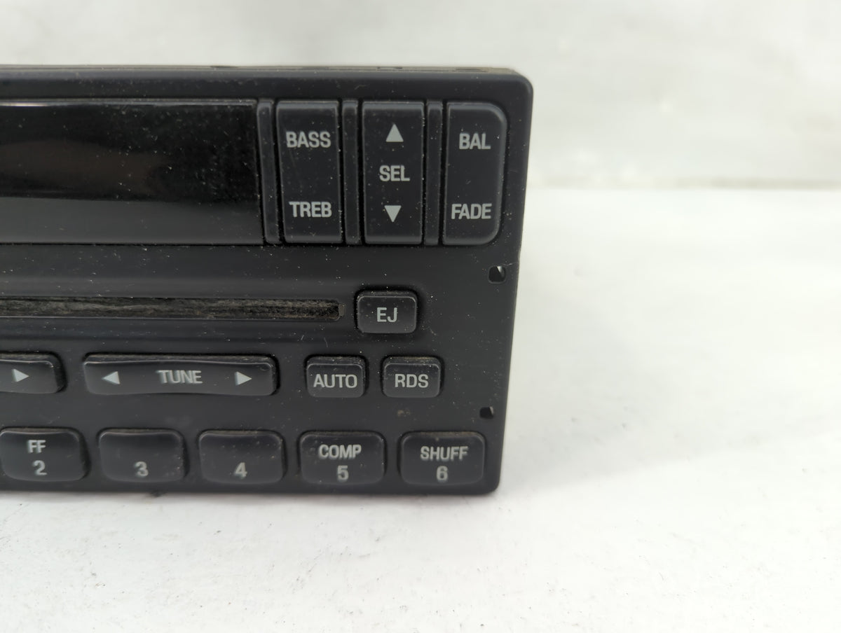 2003-2004 Ford F-150 Radio AM FM Cd Player Receiver Replacement P/N:1L3F-18C869-AA Fits Fits 2003 2004 OEM Used Auto Parts -
