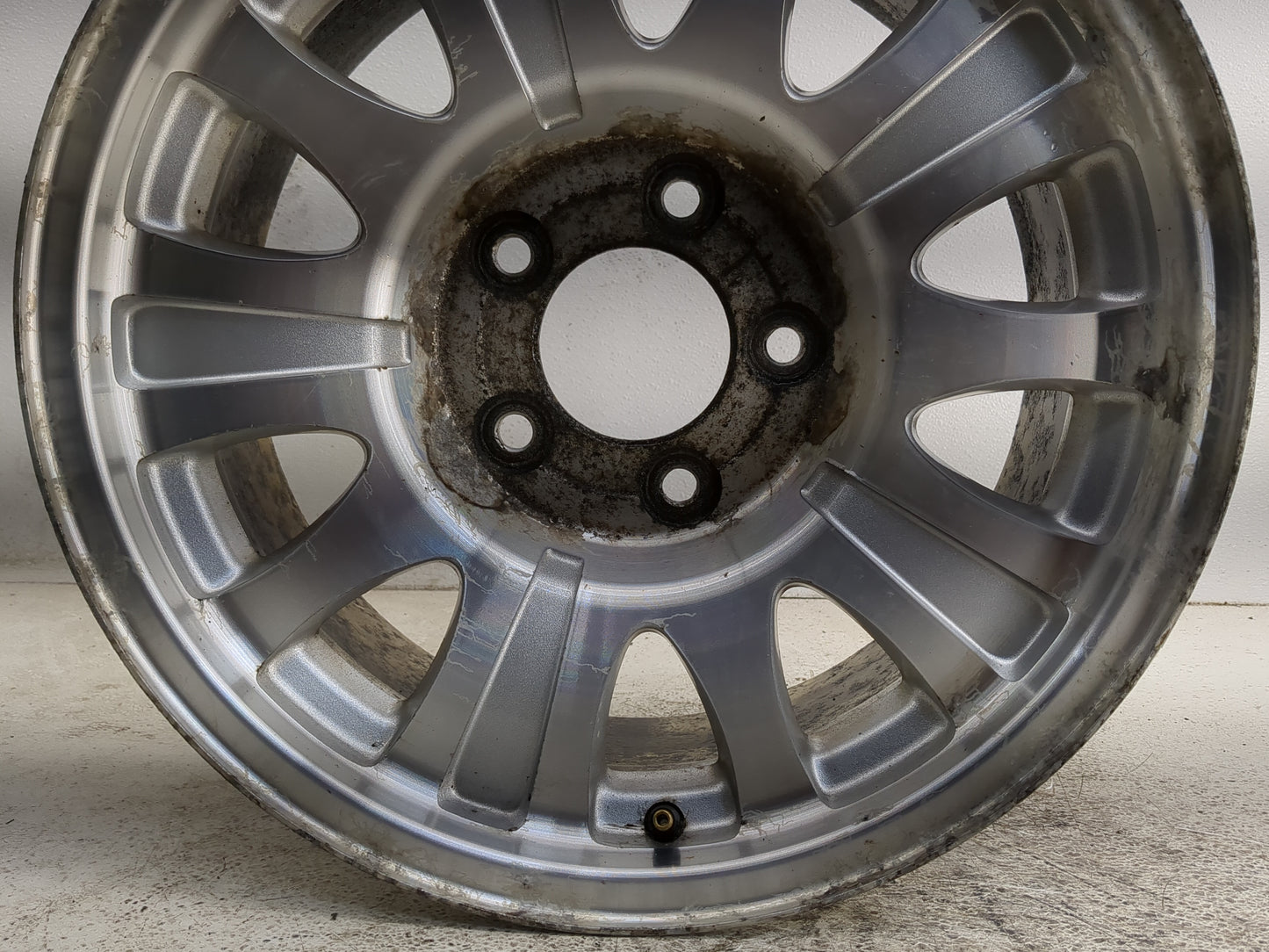 2001-2003 Ford F-150 Oem Wheel Rim - Oemusedautoparts1.com