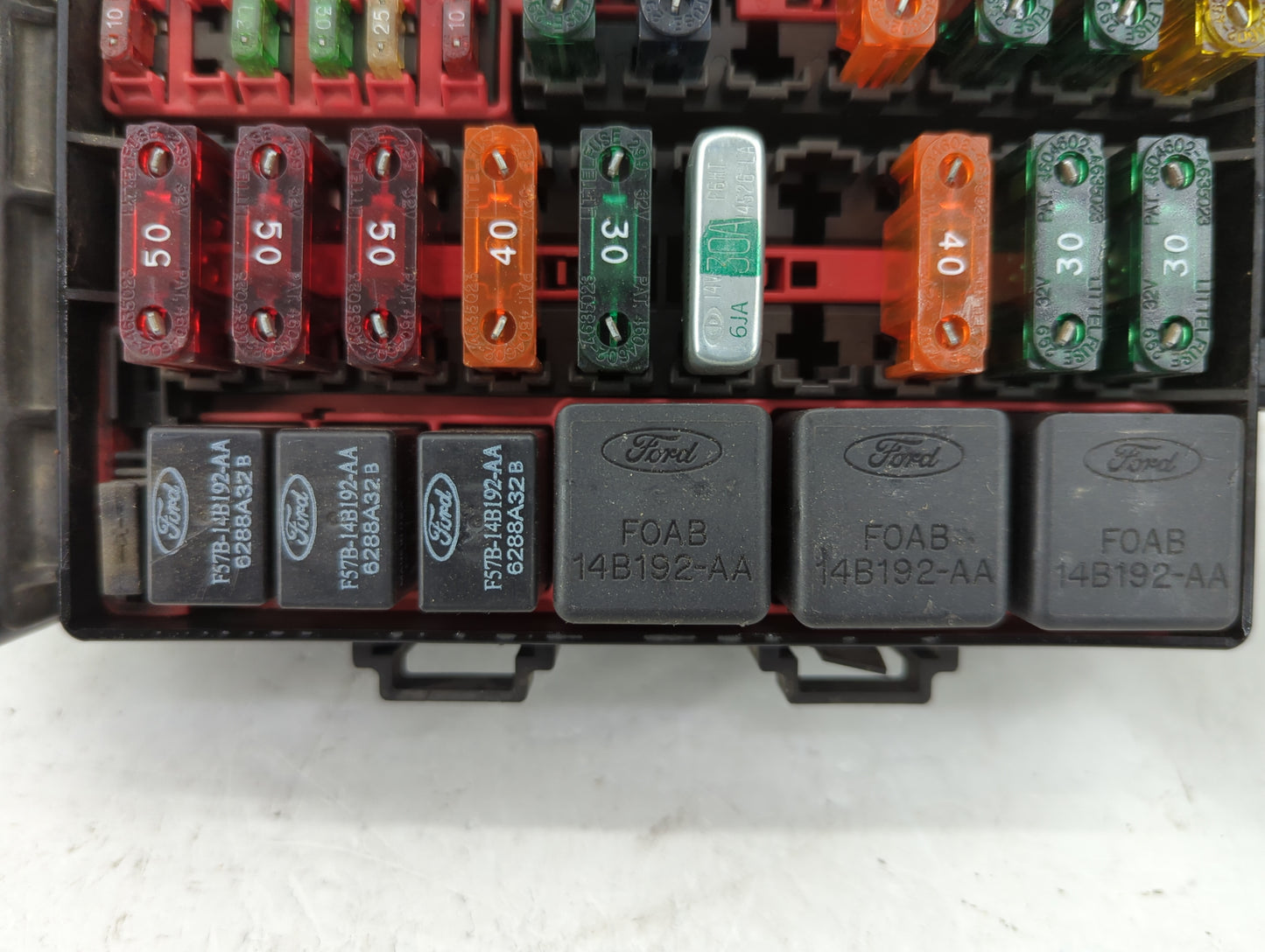 2000-2004 Ford F-150 Fusebox Fuse Box Panel Relay Module P/N:F65B-14A003-C Fits Fits 2000 2001 2002 2003 2004 OEM Used Auto 